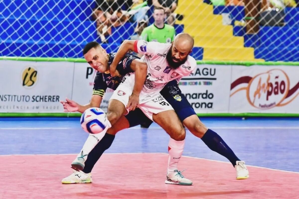 Confusão-Campo-Mourão-São-Miguel-Futsal-campenato-paranaense