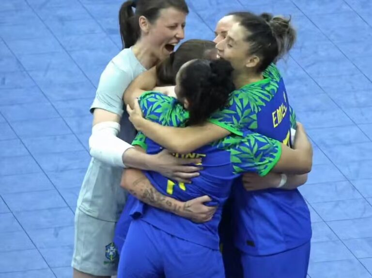 selecao-brasileira-vence-colombia-5-a-2-primeira-fase-torneio-internacional-futsal-feminino-2025