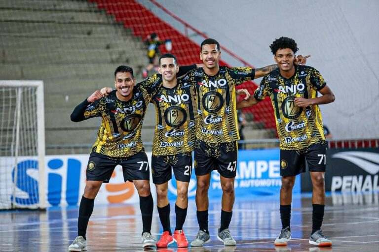 criciuma-futsal-vence-atletico piauiense-ida-brasileiro-2025